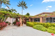 Photo - 7122 Dume Dr