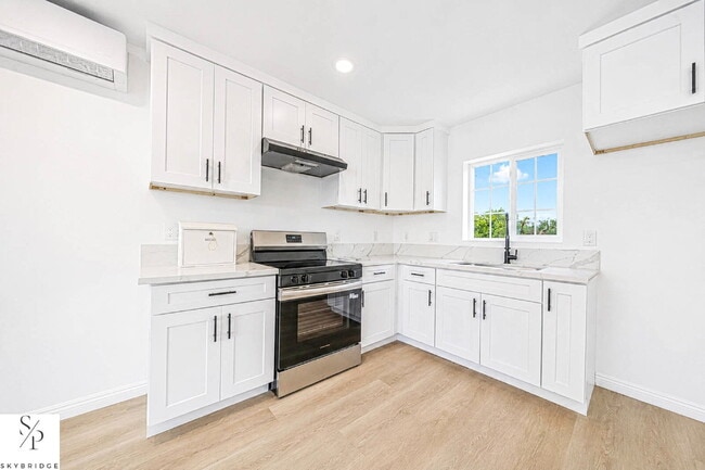 Photo - "Cozy 1-Bedroom Gem in Los Angeles – Your Perfect Urban Retreat!" Unit 3/4