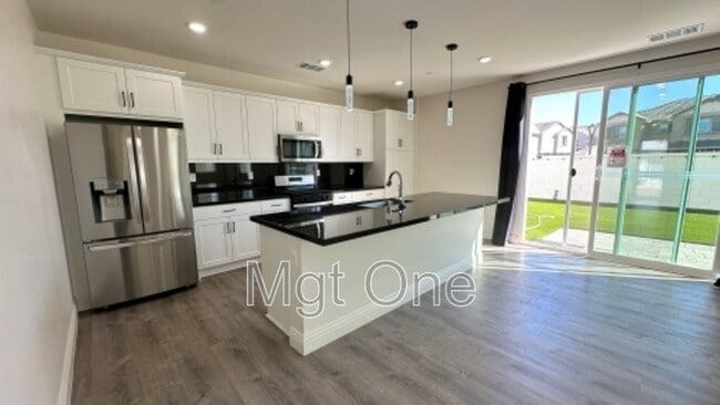 Building Photo - 1784 Julie Dr