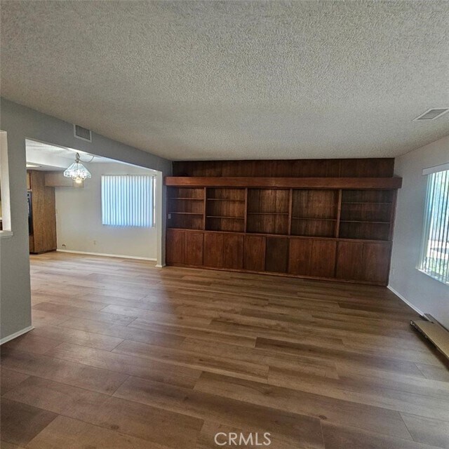 Photo - 5090 Viceroy Ave