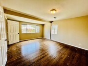 Photo - 729 Orange Dr