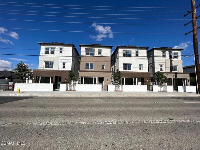 Photo - 3005 Cochran St