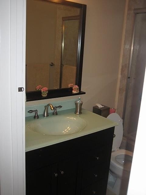 Bathroom - 1825 Selby Ave Unit 203