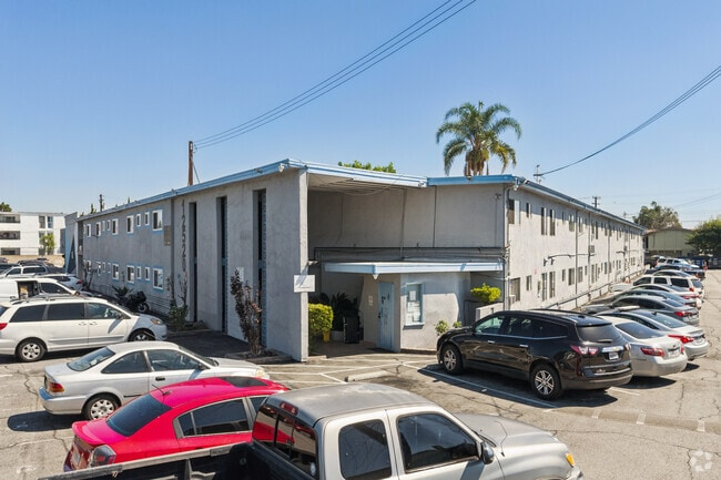 Building Photo - The Embers Apartments