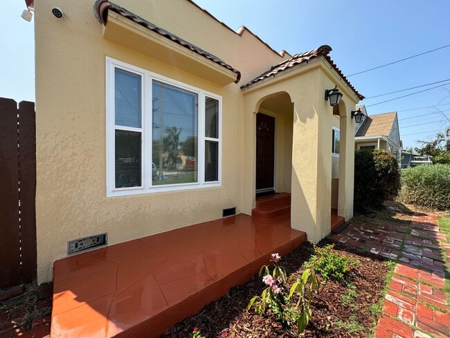 Building Photo - Charming Spanish-Style Home with a lot of ...