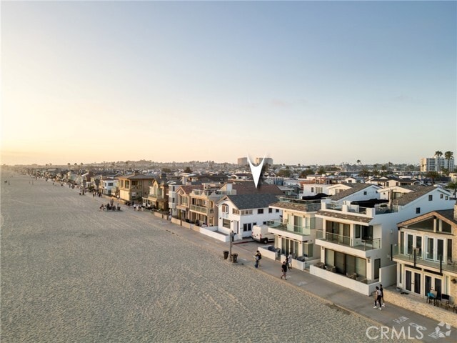 Building Photo - 2500 W Oceanfront Rental