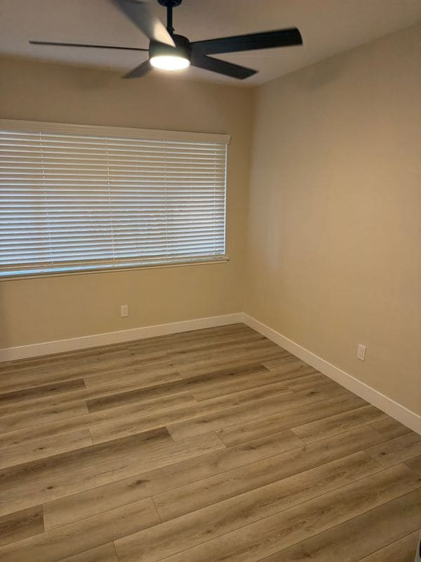 Photo - 340 E Shamrock St