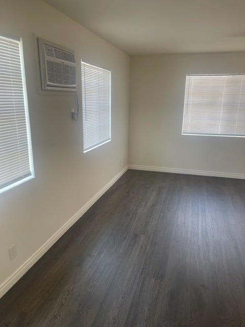 Living Room - 10815 Kling St Unit 2