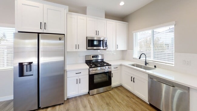 Photo - 4BD/2BA, Great Outdoor Space!