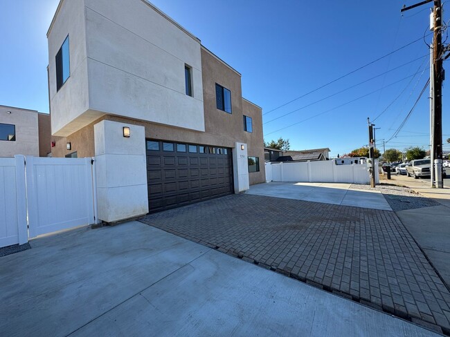 Photo - Beautiful Brand New 2 Story Home
