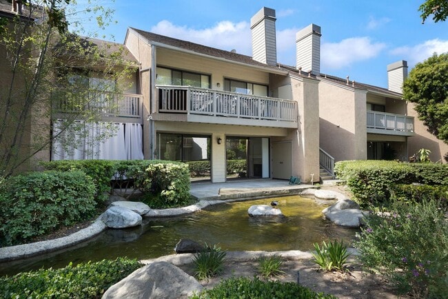 Photo - Remodeled, ground level, 1 bedroom, 1 bath condo in Lakeside Garden Grove Community Unit E