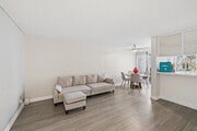 1BR, 1BA - 650SF - Living Room - Chateau Spring Hill Apartments