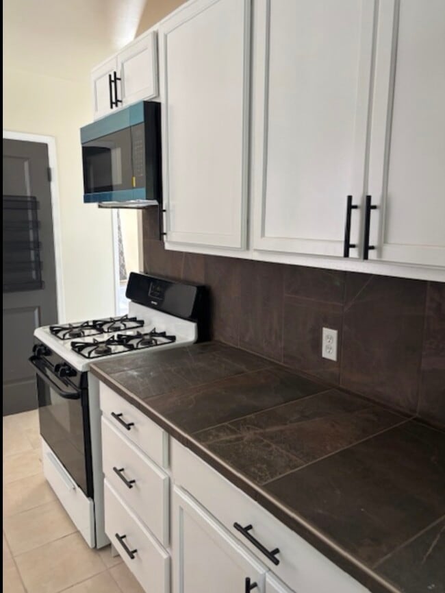 Photo - 9111 Cattaraugus Ave