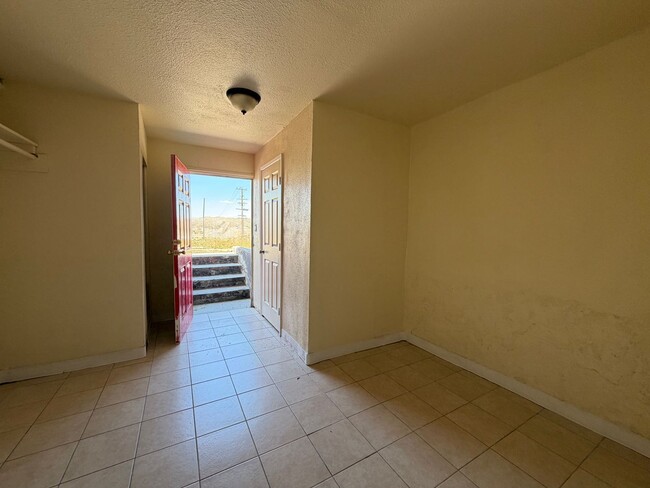 Photo - P552 Unit #B