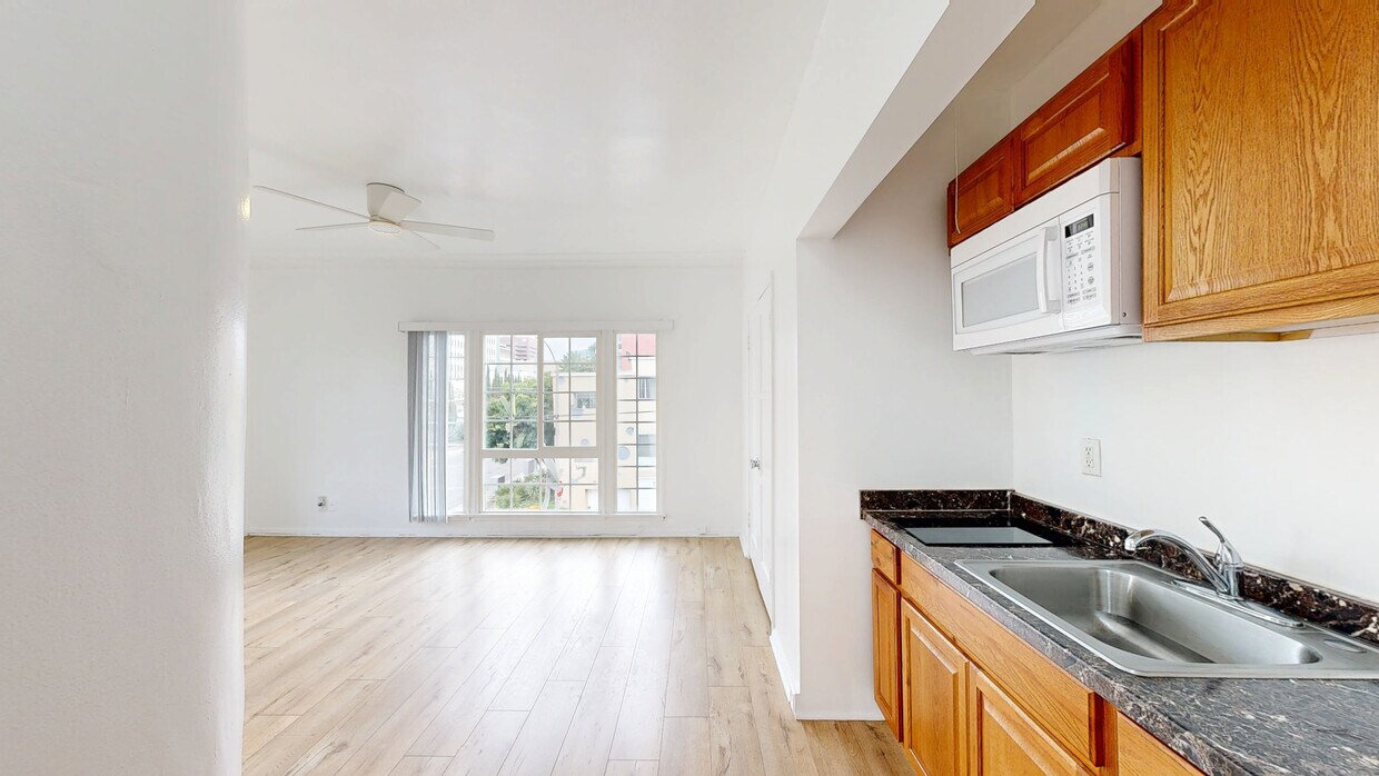 3D Tour - 3900 Ingraham Apartment