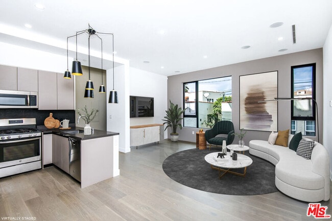 Photo - 1819 1/2 Veteran Ave