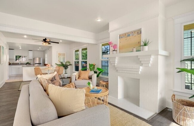 Building Photo - 5001 S Wilton Pl Rental