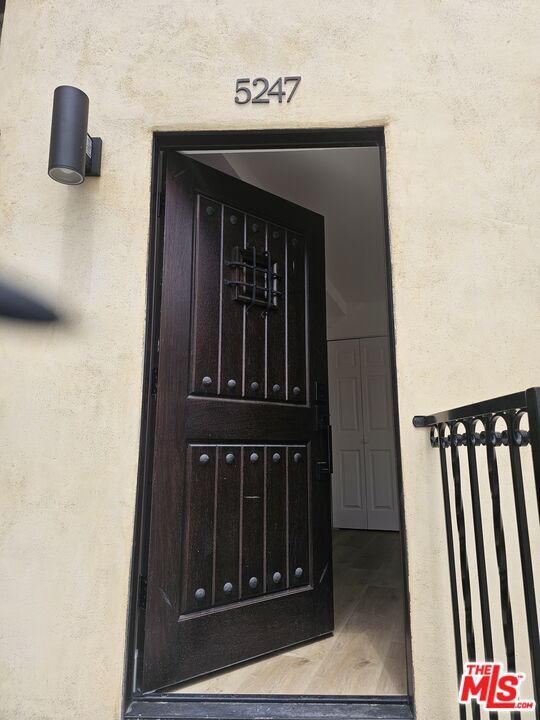 Photo - 5247 W 9th St