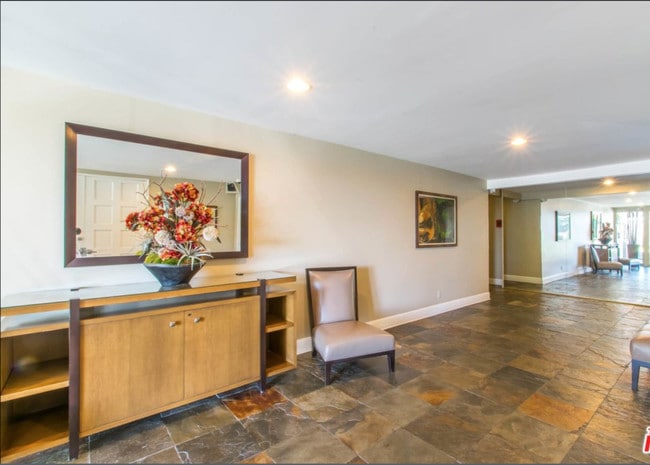 Foyer - 8535 Knoll N W Dr Unit 106