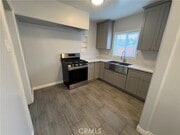 Photo - 552 W 22nd St