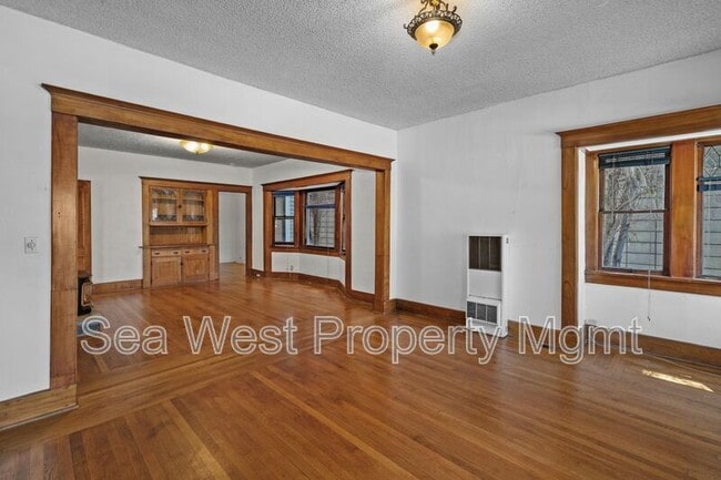 Photo - 4083 Albatross St House