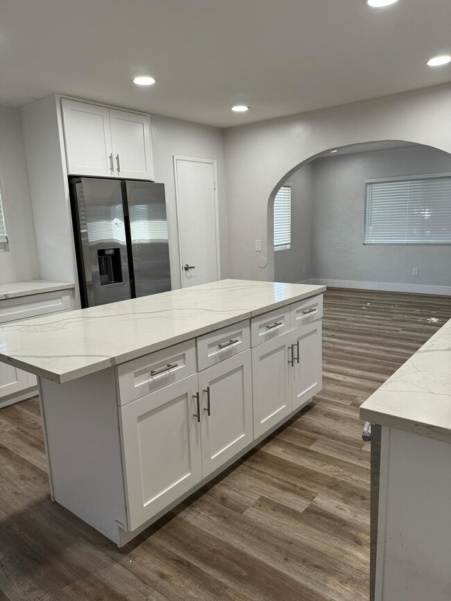 Photo - 1141 Granger St