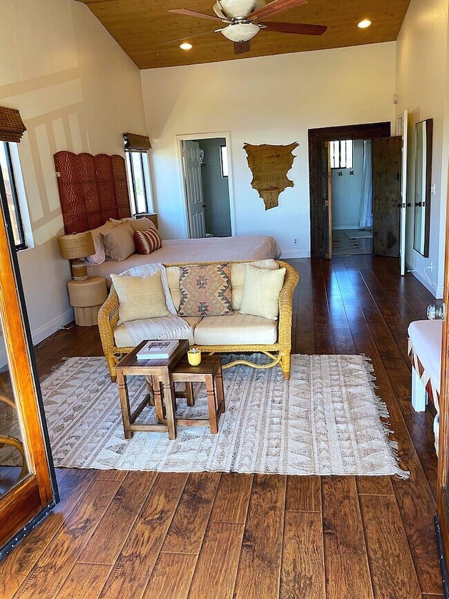 Photo - 837 4th St Unit Main