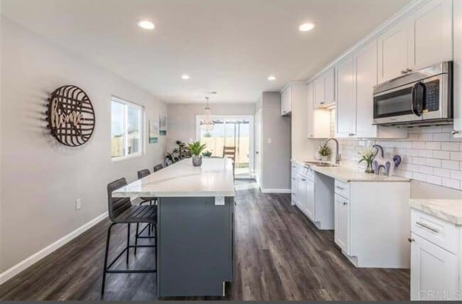 Photo - 3 bedrooms remodeled single level home in ...