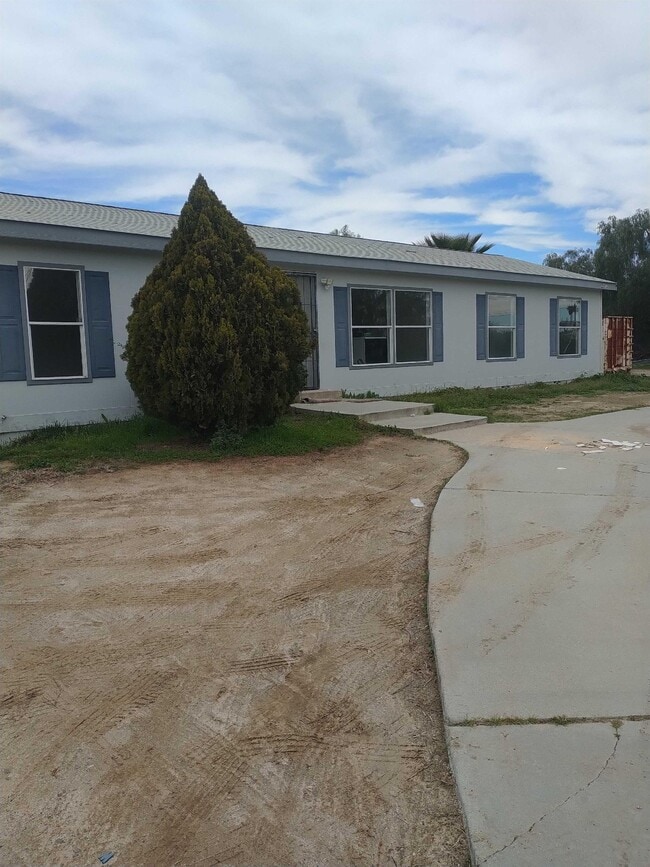 Building Photo - 21912 Cajalco Rd Rental