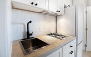 Photo - 1520 W 8th St Apartments