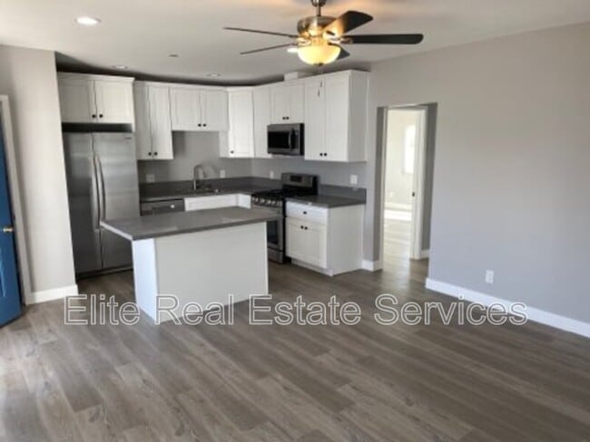 Building Photo - 6375 Osler St