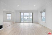 Photo - 142 N Hamilton Dr Apartment Unit PH