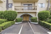 Photo - 5400 Lindley Ave Unit 121