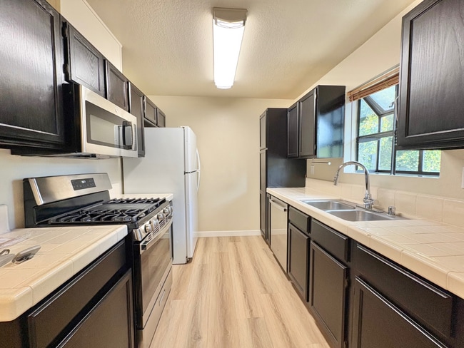 Photo - 14544 Burbank Blvd Unit 5