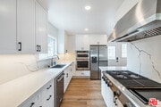 Photo - 2537 Cotner Ave