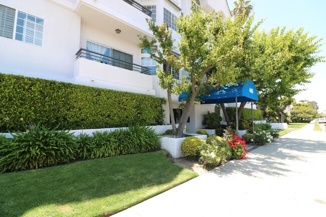 Building Photo - Beautiful Condo for Lease in Sherman Oaks! Unit 207