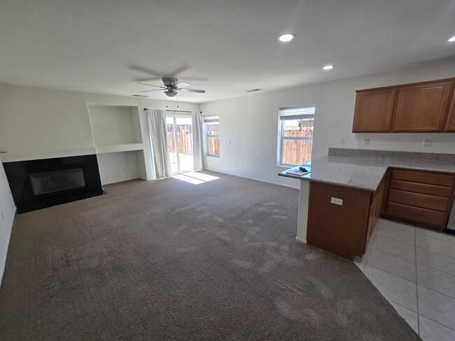 Photo - 5212 Split Rock Ave