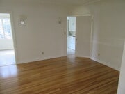master bedroom, adjoining bath - 905 Coronado Dr House