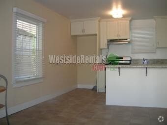Building Photo - 1700 N Allen Ave Unit Guest house