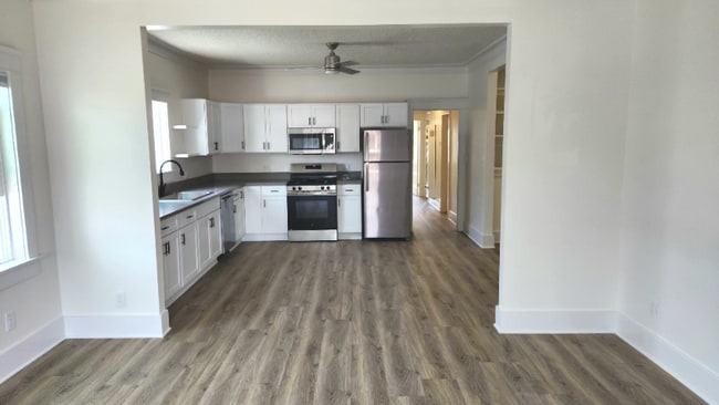 Photo - 3536 W 60th St Apartment Unit 3536
