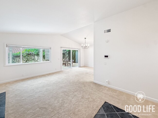 Photo - harming 2BR/2BA Townhome with Private Yard & 2-Car Garage in UTC