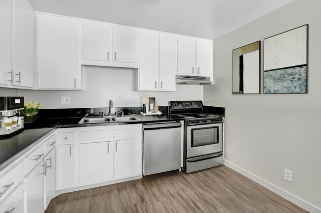 Photo - La Scala Apartments