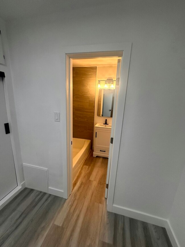 Photo - 934 Simmons Ave Unit 934 1/2