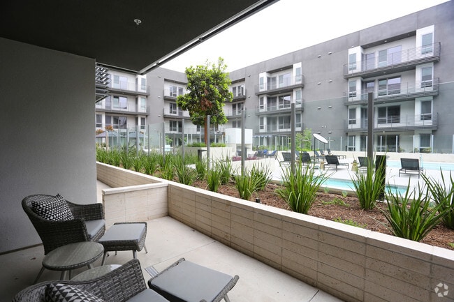 1BR, 1BA-828 SF - Talaria