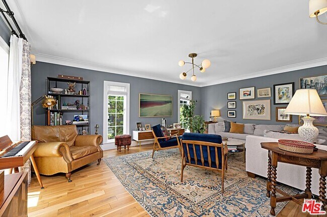 Photo - 379 N Ridgewood Pl