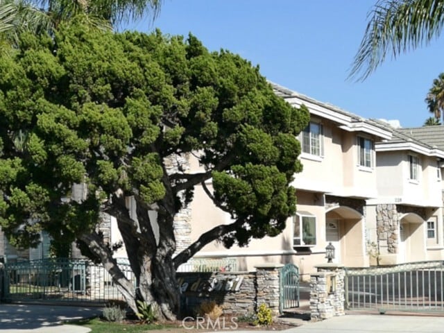 Building Photo - 248 S 2nd Ave