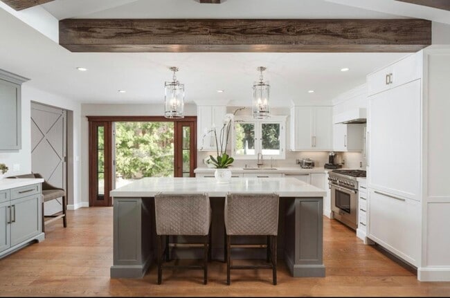 Photo - Modern Mediterranean