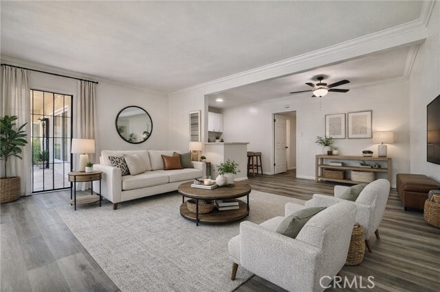 Building Photo - 1835 W Crestwood Ln Unit 1