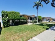 Photo - 7619 Suva St