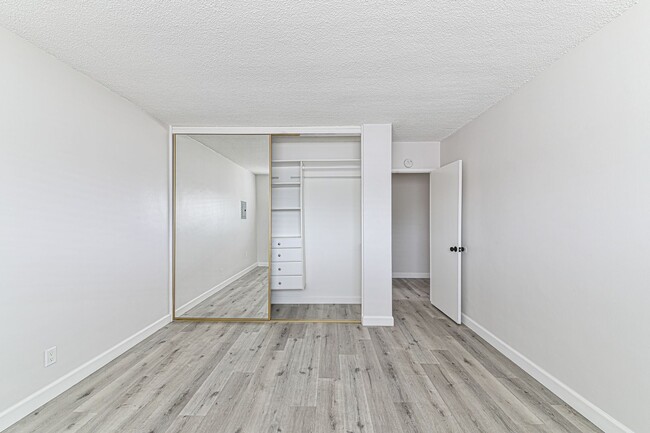 Photo - 125 E Spring St Unit 09